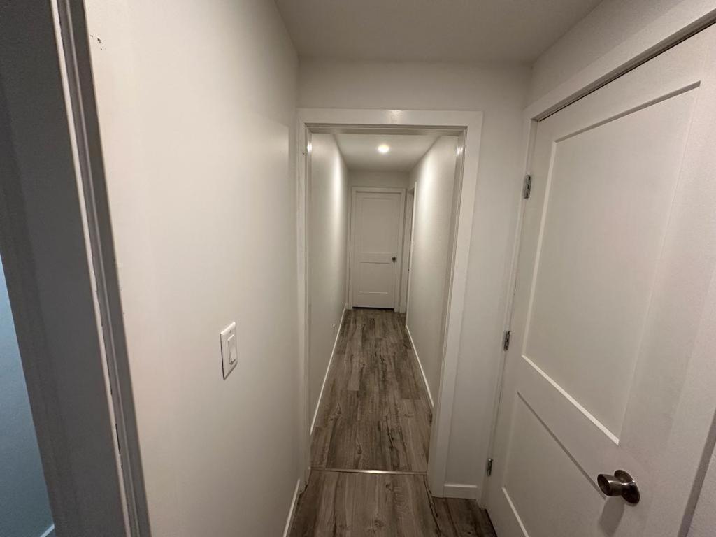 Cozy & Bright Home With Parking 維多利亞 外观 照片