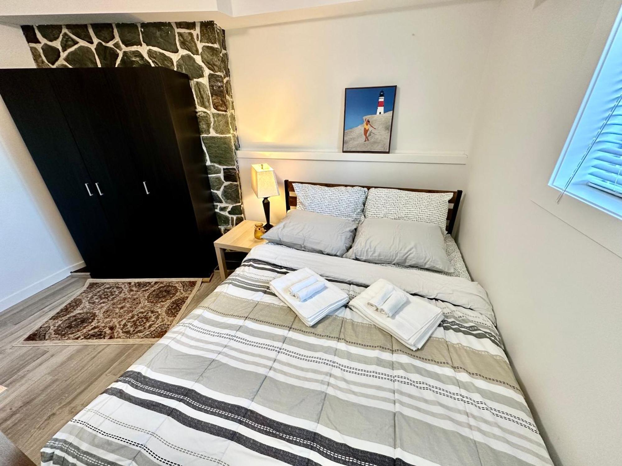 Cozy & Bright Home With Parking 維多利亞 外观 照片